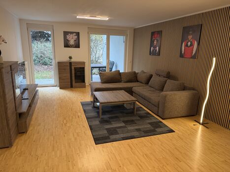 Apartment 'Steni' mit Bergblick, privater Terrasse und WLAN