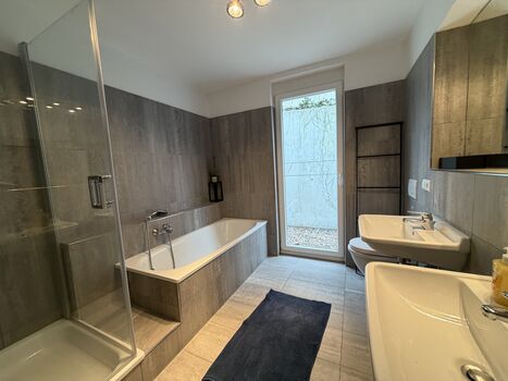 Apartment 'Steni' mit Bergblick, privater Terrasse und WLAN Bild 4