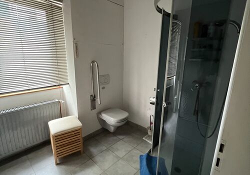 7 Zimmer in einem Haus in Fechingen zu vermieten Bild 2