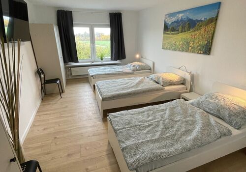 Kassel | bis zu 18 Monteurbetten | Smart TV | Küche | Internet Bild 5