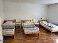 Schlafzimmer 4