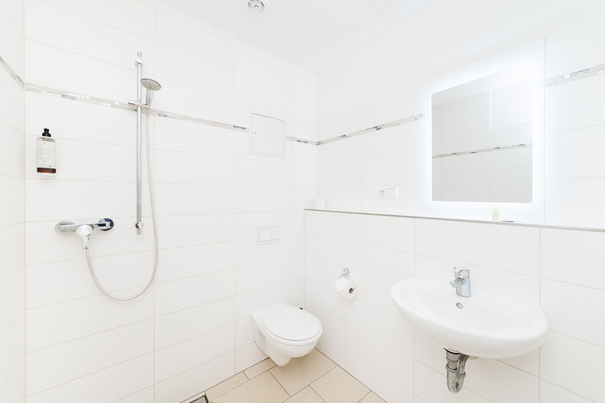 Bad - Einzelzimmer und Doppelzimmer mit eigenem Bad 