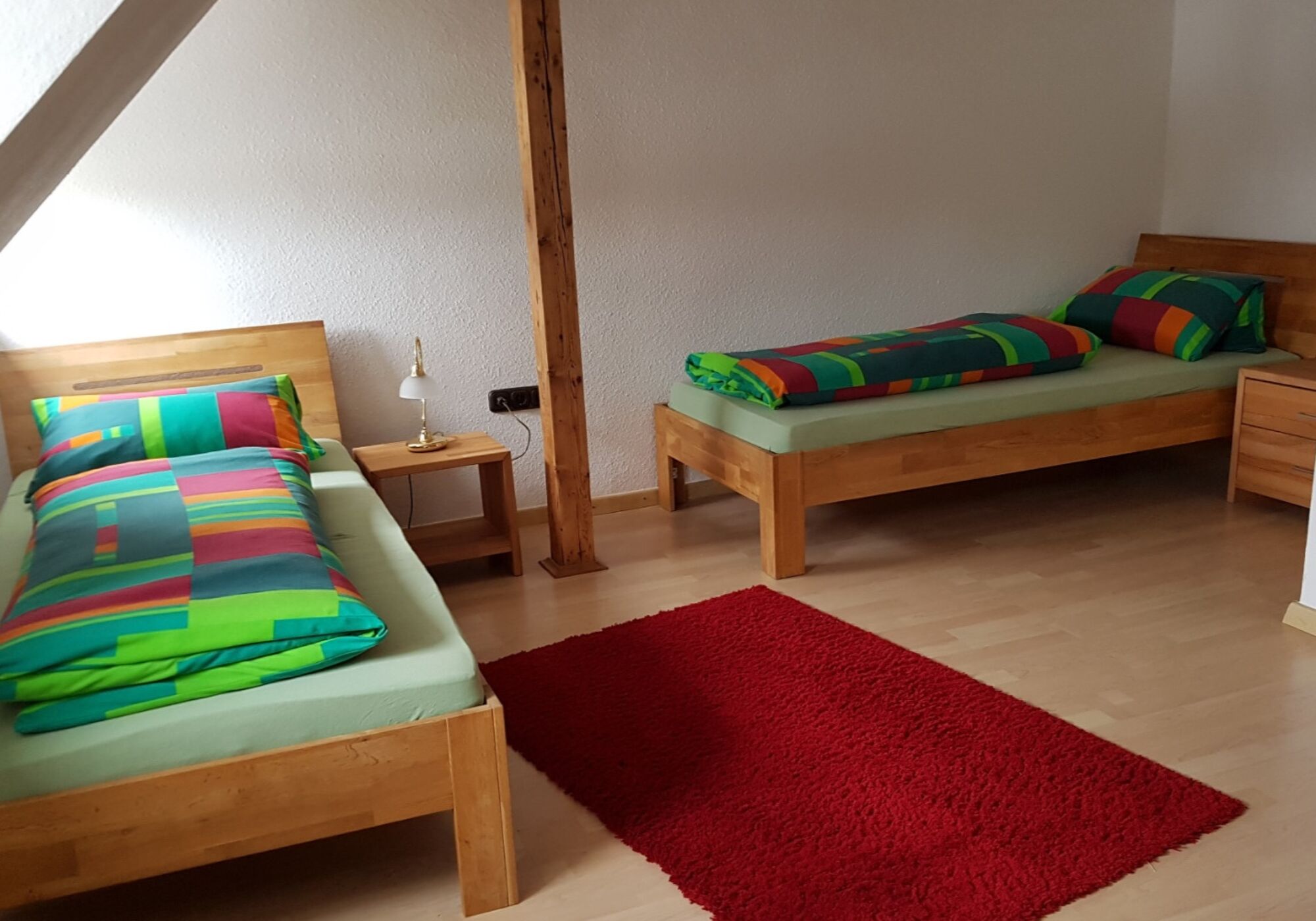 Schlafzimmer mit 2 Einzelbetten