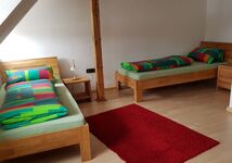 Schlafzimmer mit 2 Einzelbetten