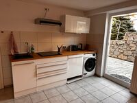 Wohnung Behringer, nahe Basel in ruhiger Wohngegend, Parkplatz am Haus. Bild 1