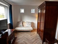 Wohnung Behringer, nahe Basel in ruhiger Wohngegend, Parkplatz am Haus. Bild 8