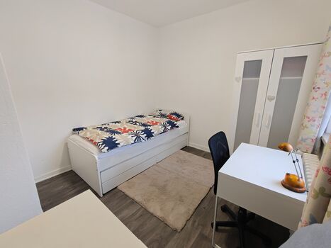AKTUELL FREI Gemütliche 2 Zimmer Wohnung