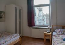 2-Bett-Schlafzimmer zum Innenhof