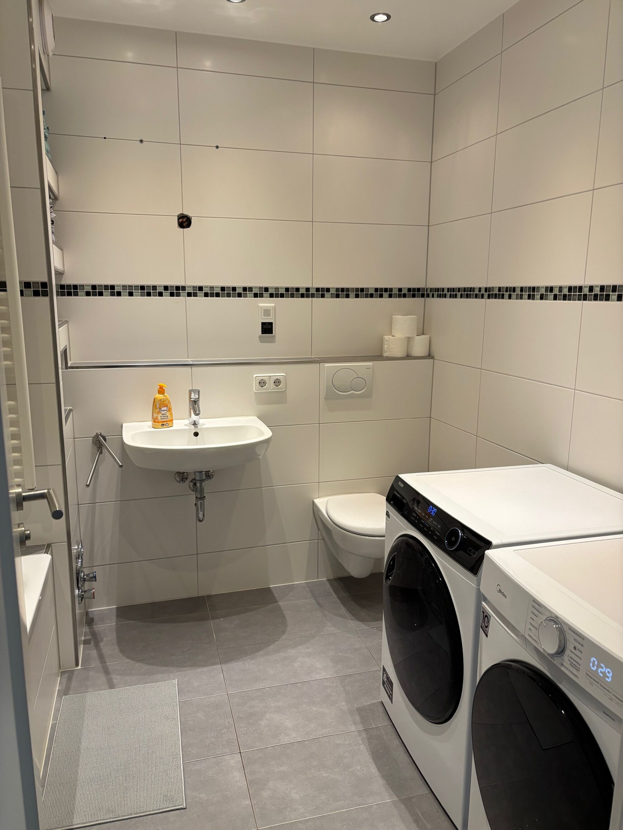 Waschmaschine Trockner schickes Apartment