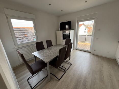 Wörth-KA Nähe zu: Palm/Daimler/MiRO/StoraEnso 4 Wohnungen 2-6 Schlafz.