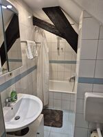 Schöne Helle Monteurswohnung Perfekt für 4 Personen Bild 6