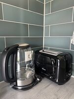 Küche (Wasserkocher/Toaster)