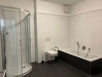 Luxus - Parkplätze - zentral - bis 50 Personen Bild 3