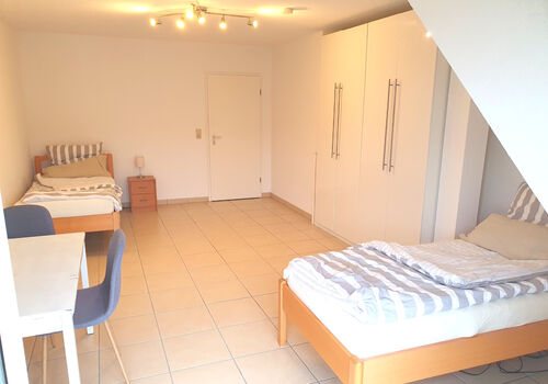 Monteurwohnung >3M, 20,- / furnished apartment >3mths, 20,- Picture 2