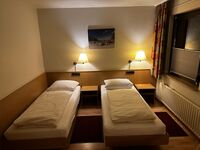 Doppelzimmer mit Bad und WC