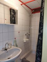 Klo und Dusche Zimmer 3 