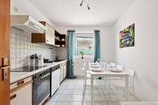Wohnung nahe an der Autobahn mit Balkon Bild 8