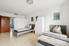 Wohnung nahe an der Autobahn mit Balkon Bild 13