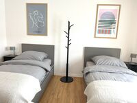 Business Comfort Studios Picture 22