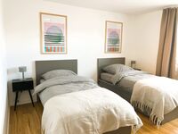 Business Comfort Studios Picture 12