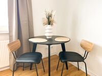 Business Comfort Studios Picture 15