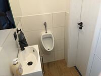 Kernsanierte neu möblierte EG-Wohnung, 4 DZ mit Einzelbetten Bild 11