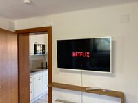 Smart TV im Schlafzimmer BERGE