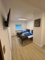 3 Zimmerwohnung mit 6 Betten Parkplatz Messe Monteure Teams Bild 17