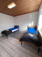 3 Zimmerwohnung mit 6 Betten Parkplatz Messe Monteure Teams Bild 13