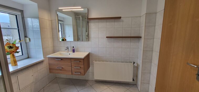 Monteurzimmer Halle/Petersberg – 8 Einzelbetten – WLAN Parkplatz Bild 5