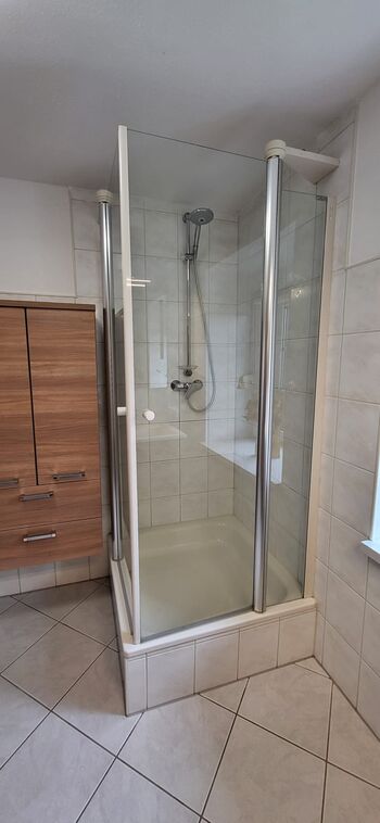 Monteurzimmer Halle/Petersberg – 8 Einzelbetten – WLAN Parkplatz Bild 4