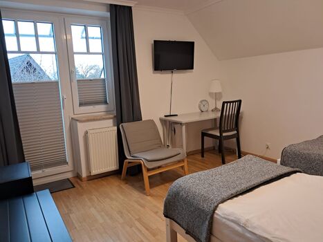Schlafzimmer 1