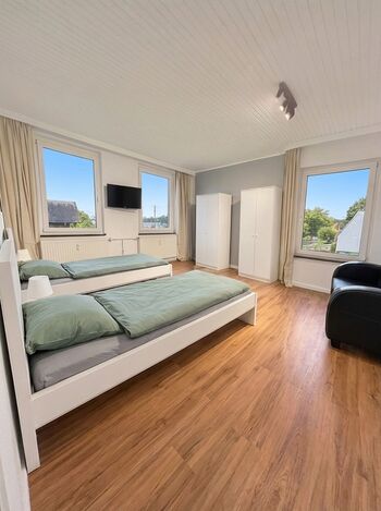 Monteurwohnung Kiel-Friedrichsort, 4 Zimmer, 7 Einzelbetten Bild 2
