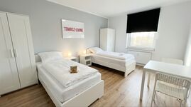 GK36 / TOMASZ-LIVING in ALDENHOVEN - Parken direkt vor der T Bild 4