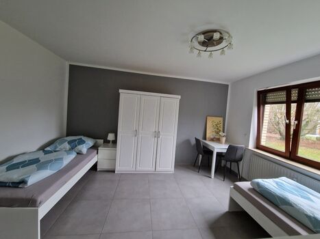 Monteurwohnung RoomWork24 – 6 Betten | Parkplatz