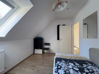 2-3-4 Zimmer Wohnung mit Balkon völlig ausgestattet Bild 9