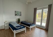 Modernes Apartment mit Balkon und Parkplatz Bild 3