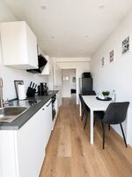Workerslodge Krefeld für 2-30 Gäste mit Stellplatz & Balkon Bild 5