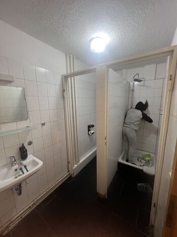 Zimmer und Wohnnugen in TOP LAGE! Bild 5