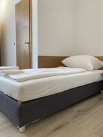 Zimmer und Wohnnugen in TOP LAGE! Bild 21