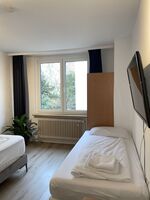 Zimmer und Wohnnugen in TOP LAGE! Bild 13