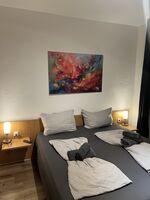 Zimmer und Wohnnugen in TOP LAGE! Bild 7