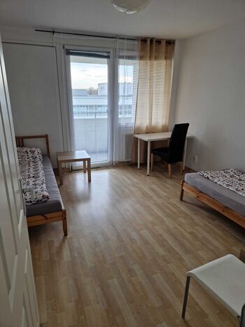 Schlafzimmer 1