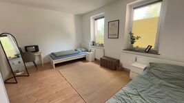 Schlafzimmer mit 2 Betten