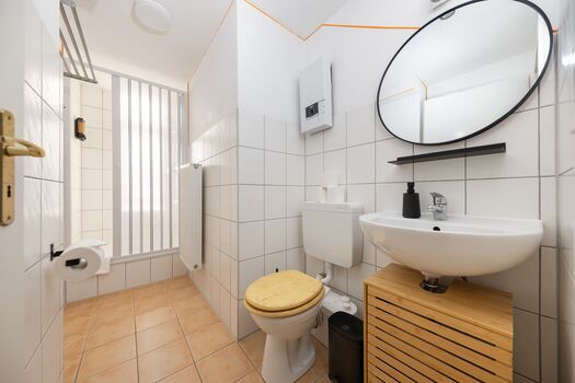 6P Apartment, Zentral, Ruhig, Gruppenfreundlich, Parkplätze Bild 2