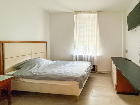 Cici Monteurhaus Altena – ganzes Haus | 6 Schlafzimmer | 3 B Bild 4