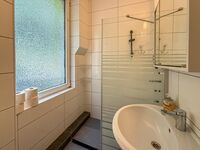 Cici Monteurhaus Altena – ganzes Haus | 6 Schlafzimmer | 3 B Bild 5