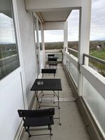 Monteurs Unterkunft über den Dächern der Stadt Bild 7