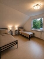 Frisch saniertes Haus (180 m²) in Ahrensburg für Monteure & Firmen (12P) Bild 5