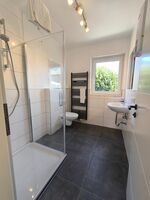 Große Wohnung, 2 Zimmer, Einzelbetten, Max. 5 Pers. Top Anbindung Bild 7